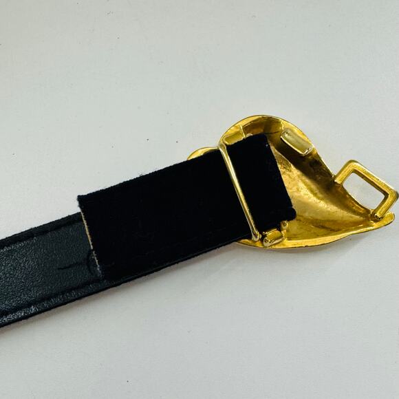 Vtg 80s Gold Tone Sea Shell Belt Buckle Black Velvet  Size 8 Adjustable - Picture 6 of 8